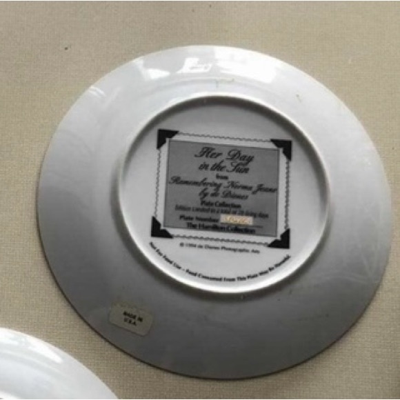 Marilyn Monroe collectabl plates trio - Picture 6 of 6
